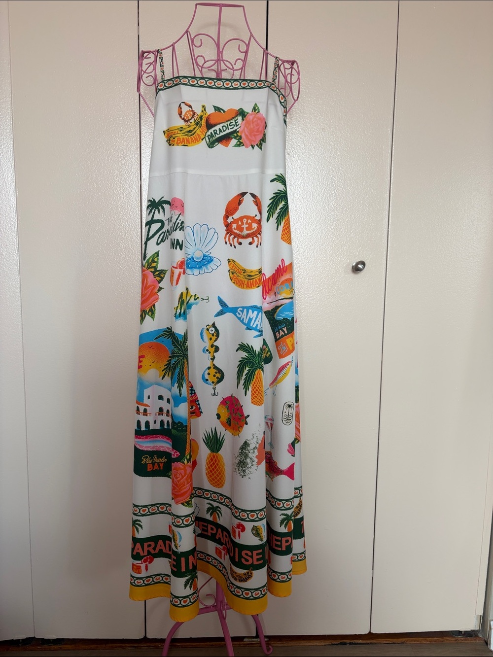White Tropical Print